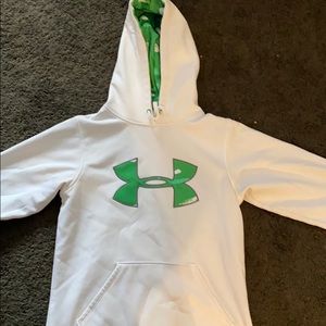 Size xs under armor hoodie
